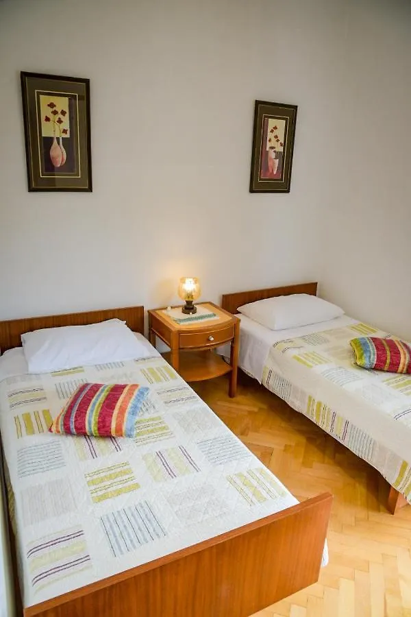 Apartments By The Sea Pag - 532 Pag Town