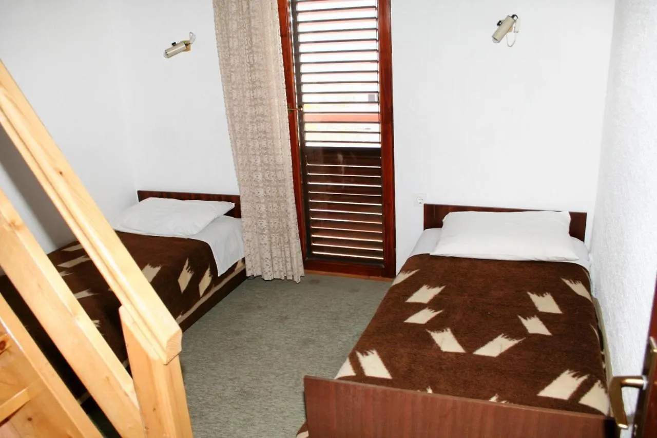 Apartments By The Sea Pag - 532 Pag Town